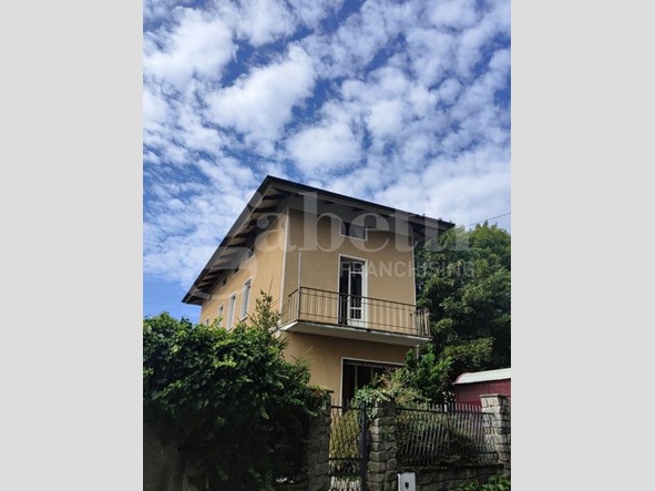 Casa Indipendente in Vendita a Biella, 79'000€, 120 m²
