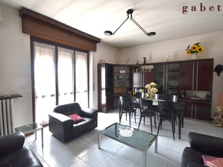 Trilocale in Vendita a Magenta, 125'000€, 113 m²