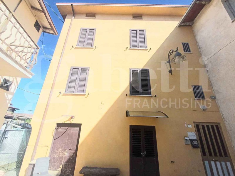 Quadrilocale in Vendita a Bastia Umbra, 58'000€, 130 m²