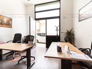 Immobile commerciale in Vendita a Siracusa, zona Tunisi Grottasanta, 35'000&euro;, 40 m²