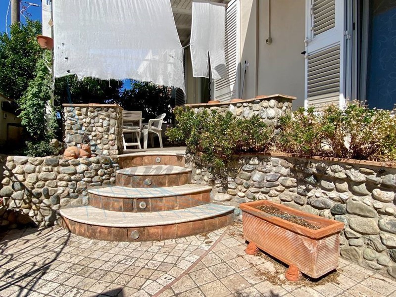 Casa Indipendente in Vendita a Cecina, 277'000€, 127 m²