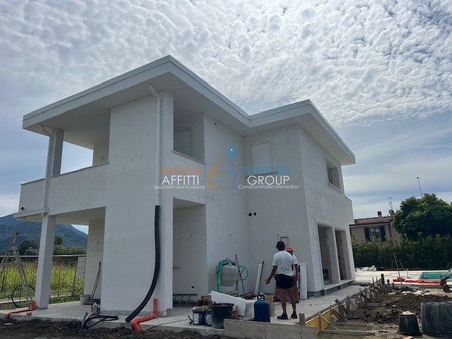 Casa Indipendente in Vendita a Pietrasanta, 1'600'000€, 190 m²