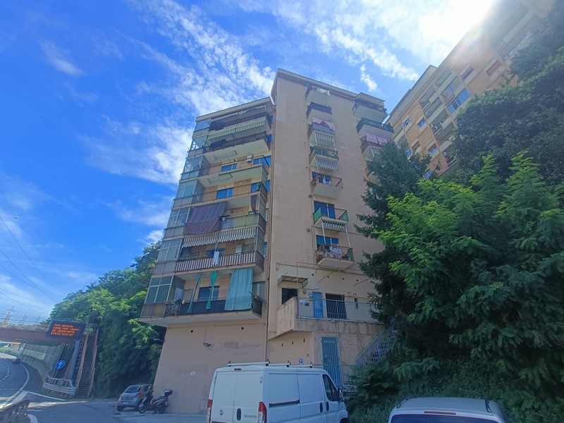 Appartamento in Vendita a Genova, zona Cornigliano, 52'000€, 120 m²