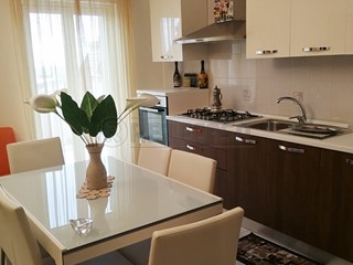 Bilocale in Affitto a Caltanissetta, 350€, 70 m², arredato