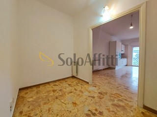 Trilocale in Affitto a Fiumicino, zona Isola Sacra, 1'150€, 90 m², con Box