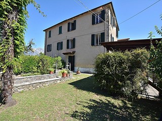 Casa Semi Indipendente in Vendita a Stazzema, 210'000€, 100 m², arredato