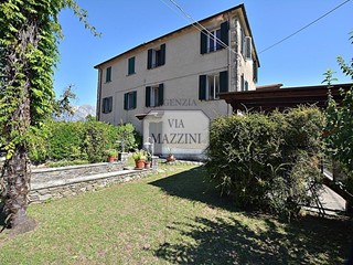 Casa Semi Indipendente in Vendita a Stazzema, 210'000&euro;, 100 m², arredato