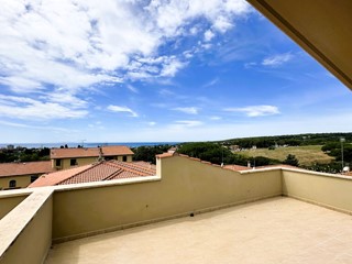 Trilocale in Vendita a Rosignano Marittimo, zona Caletta, 235'000€, 52 m², con Box