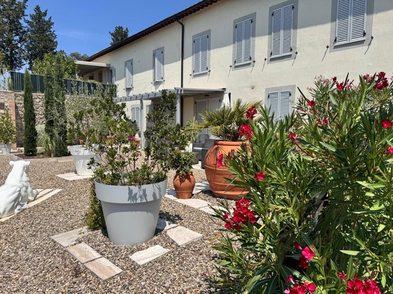 Casa Semi Indipendente in Vendita a Siena, zona Coroncina, 550'000€, 130 m², arredato