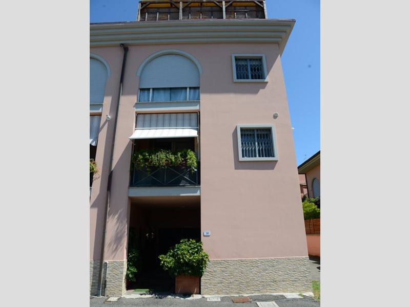 Villetta a schiera in Vendita a Vecchiano, 260'000€, 150 m², con Box