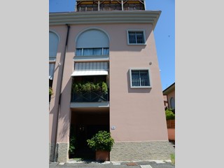 Villetta a schiera in Vendita a Vecchiano, 260'000€, 150 m², con Box