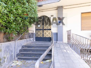 Quadrilocale in Vendita a Adrano, 70'000&euro;, 150 m²