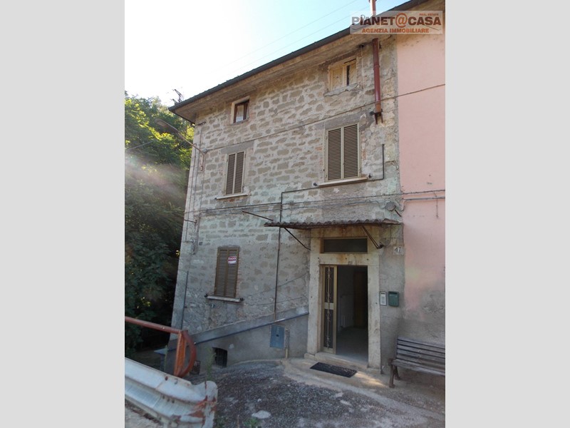 Casa Indipendente in Vendita a Ascoli Piceno, 50'000€, 120 m²