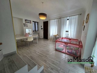Casa Indipendente in Vendita a Strambino, 99'000€, 130 m²