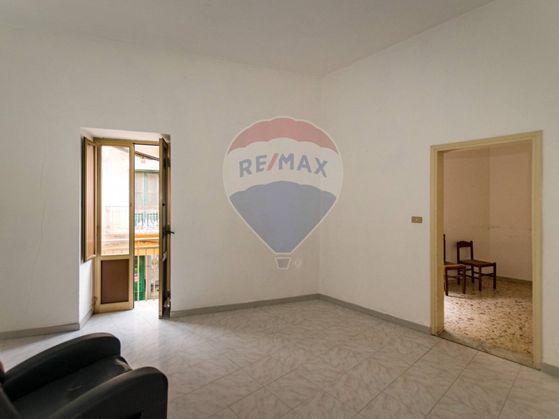 Quadrilocale in Vendita a Trapani, 75'000€, 100 m²