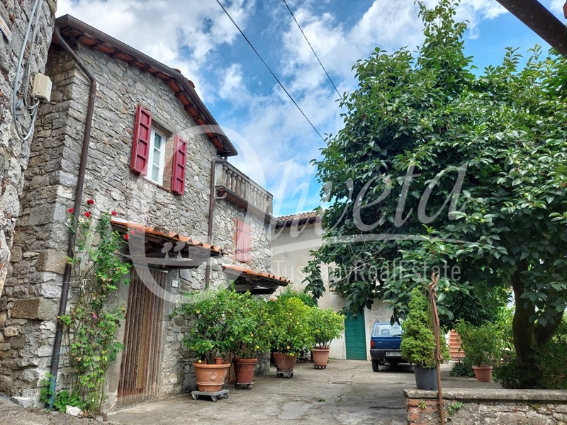 Casa Semi Indipendente in Vendita a Pescaglia, 142'000€, 160 m²