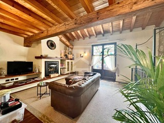 Appartamento in Vendita a Desenzano del Garda, 750'000€, 180 m²