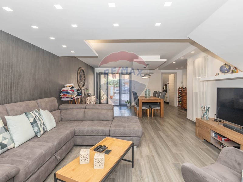 Villetta a schiera in Vendita a Caltagirone, 190'000€, 200 m²