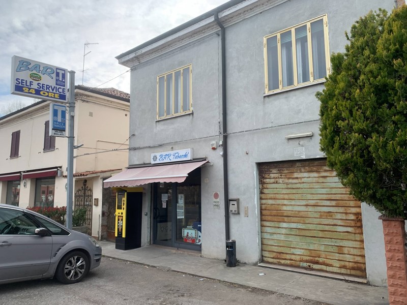 Casa Indipendente in Vendita a Ferrara, 99'000&euro;, 300 m²