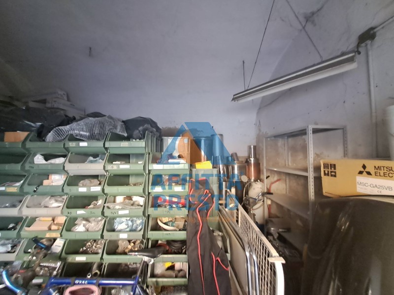 Negozio in Vendita a Empoli, 16'000€, 40 m²