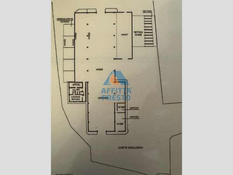 Capannone in Affitto a Massa, 9'000€, 1600 m²