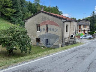 Casa Indipendente in Vendita a Neviano degli Arduini, 65'000€, 95 m²