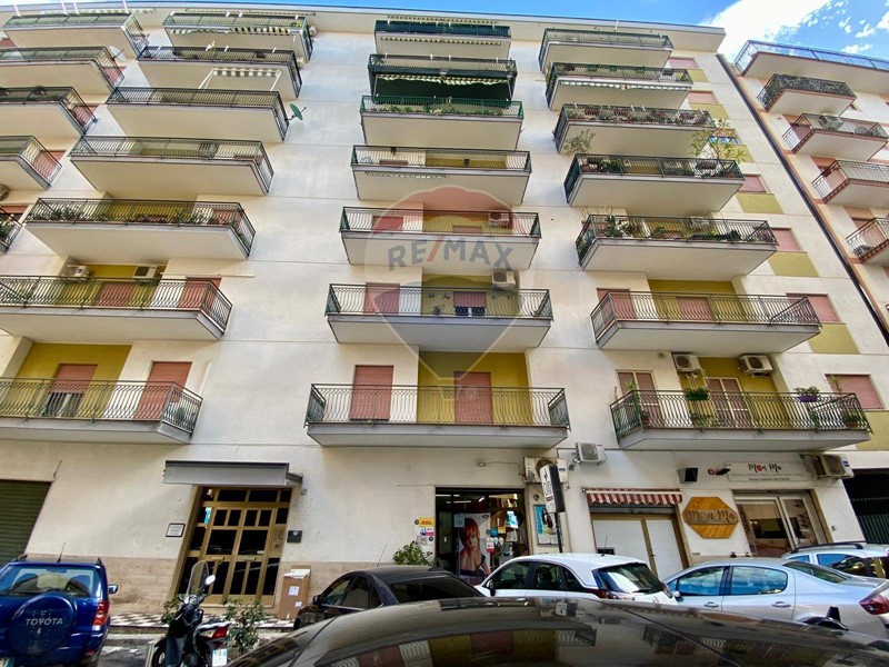 Negozio in Vendita a Palermo, 43'000€, 47 m²