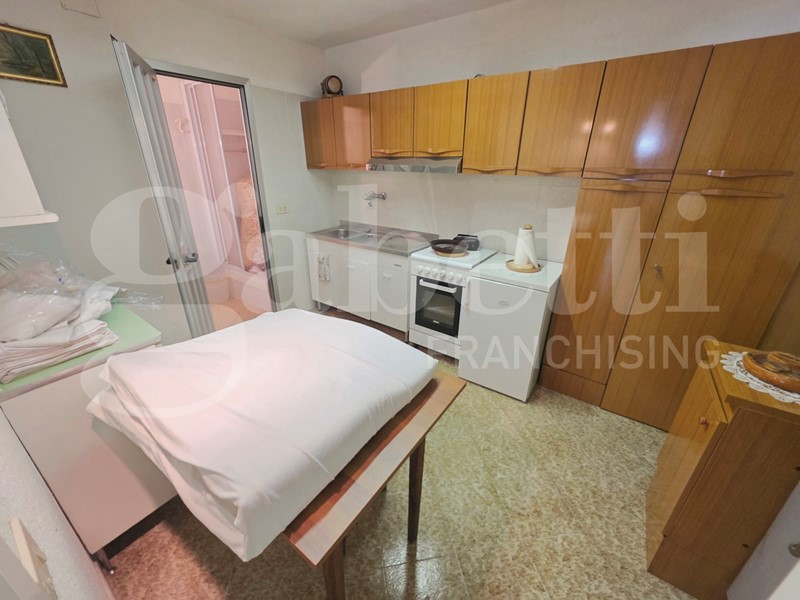 Trilocale in Vendita a Assisi, 210'000€, 205 m²