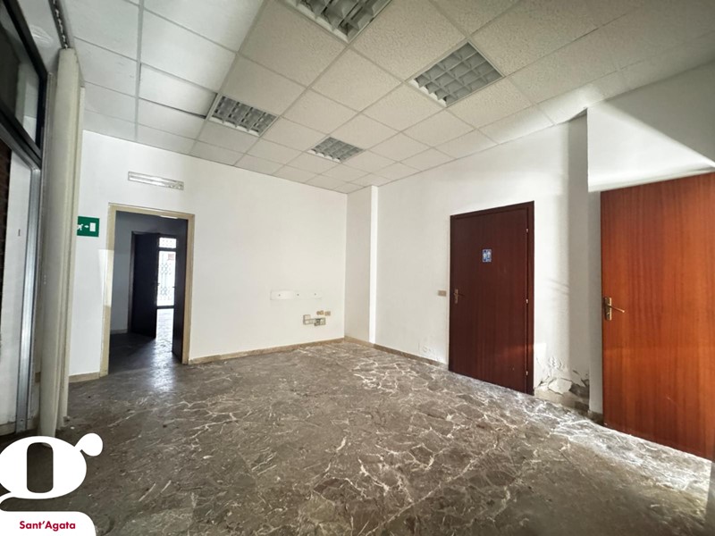 Ufficio in Vendita a Sant'Agata di Militello, 90'000&euro;, 100 m²