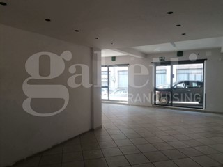 Negozio in Vendita a Priverno, 180'000&euro;, 150 m²