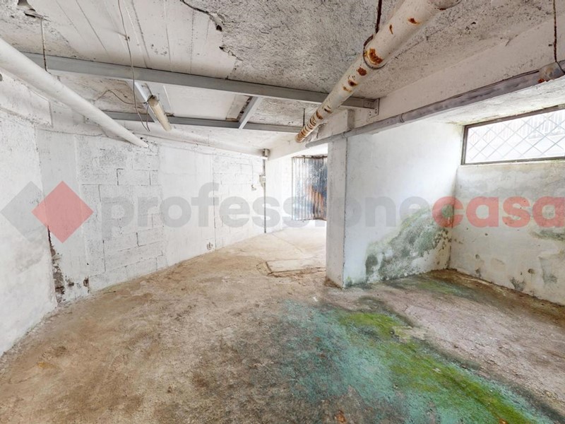 Box in Vendita a Roma, 55'000€, 100 m²