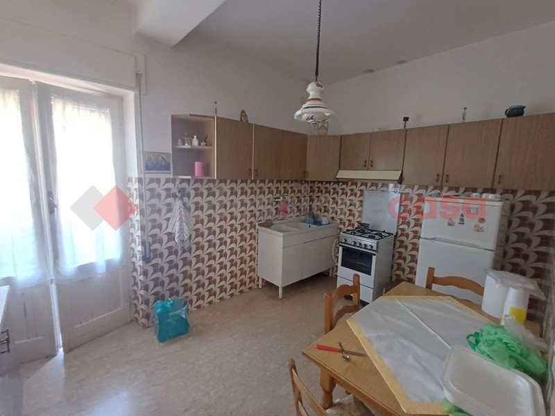 Quadrilocale in Vendita a Ceprano, 68'000€, 90 m², arredato