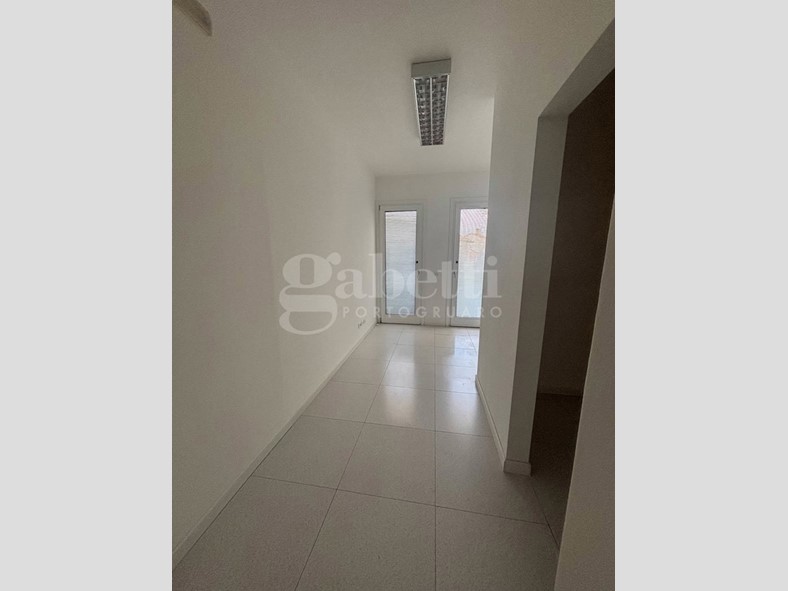 Ufficio in Affitto a Concordia Sagittaria, 250€, 102 m²