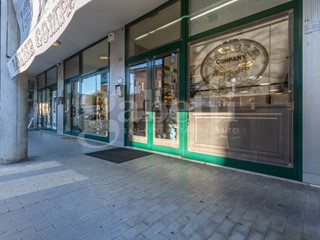 Negozio in Vendita a San Vito al Tagliamento, 110'000€, 71 m²