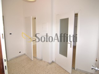 Trilocale in Affitto a Livorno, zona Piazza Grande, Duomo, 700€, 55 m²