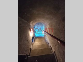 Casa Semi Indipendente in Vendita a Vezzano Ligure, 195'000€, 185 m², arredato