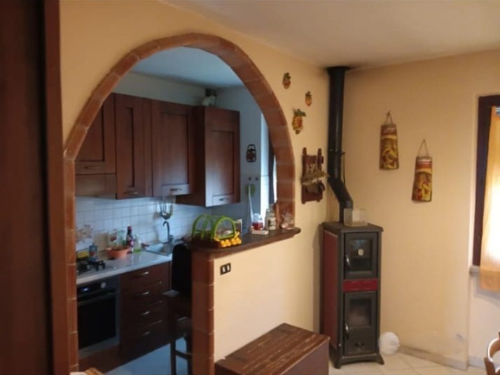 Appartamento in Vendita a Tresana, 105'000€, 81 m²