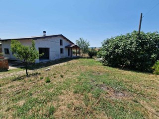 Casa Semi Indipendente in Vendita a Montecastrilli, 68'000€, 125 m², con Box