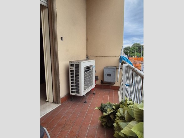 Trilocale in Vendita a Modena, zona Buon Pastore, 240'000€, 90 m², con Box