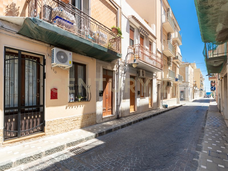 Appartamento in Vendita a Augusta, 49'000€, 69 m², arredato