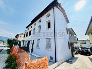Casa Semi Indipendente in Vendita a Marostica, 195'000€, 120 m²