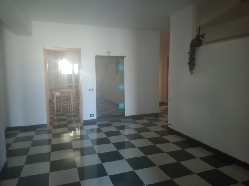 Appartamento in Affitto a Marina di Gioiosa Ionica, zona Centro , 1'000€, 250 m², arredato