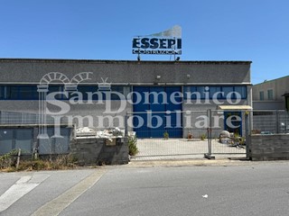Capannone in Vendita a Pisa, zona Ospedaletto, 321'200€, 350 m²