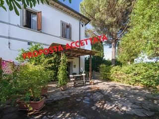 Casa Semi Indipendente in Vendita a Fauglia, 130'000€, 71 m², con Box