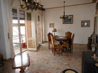 Appartamento in Vendita a Pisa, 225'000€, 130 m², con Box