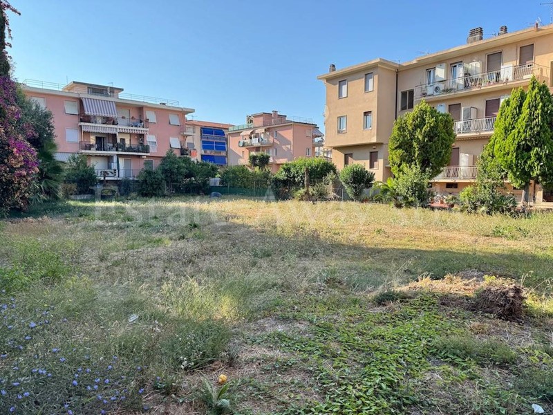 Terreno edificabile in Vendita a Bordighera, 295'000€, 1000 m²