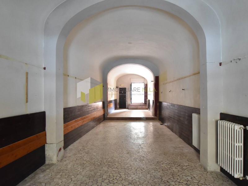 Ufficio in Affitto a Pisa, 1'500€, 100 m²