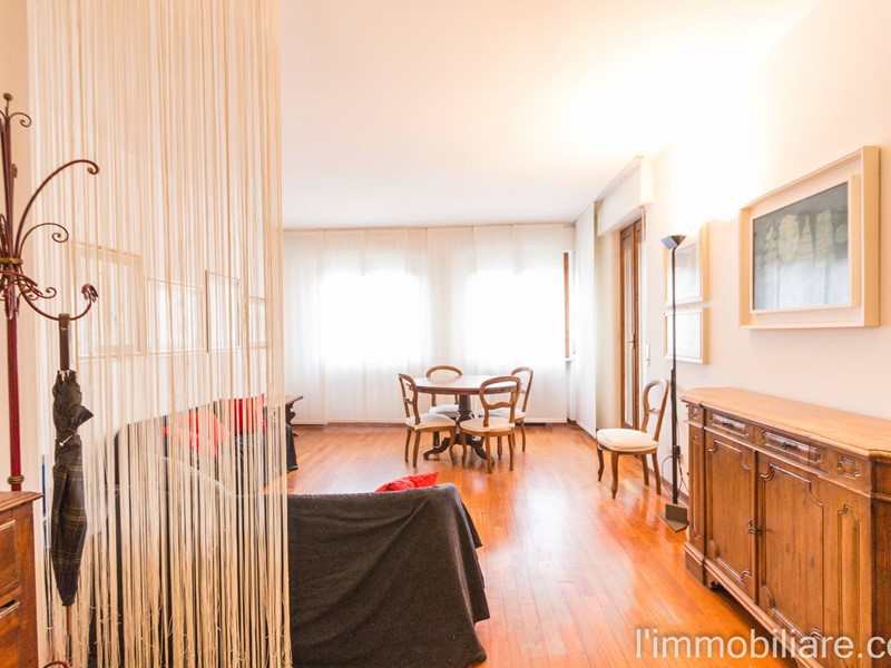 Stanza in Affitto a Verona, 350€, 16 m²