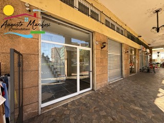 Immobile commerciale in Affitto a Recco, 800€, 28 m²