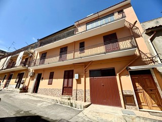 Casa Indipendente in Vendita a Balestrate, 250'000€, 330 m²